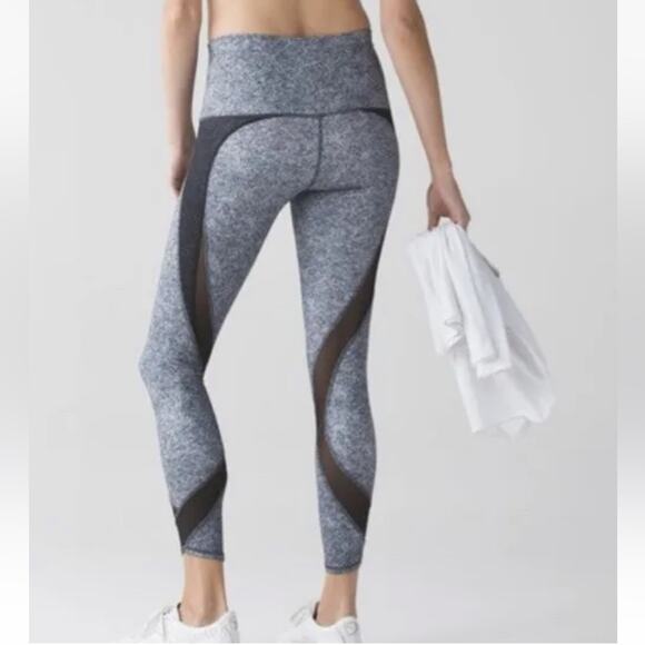 Lululemon Tranquil Tight 7/8 Pant Leggings 27” 8 - Picture 4 of 9